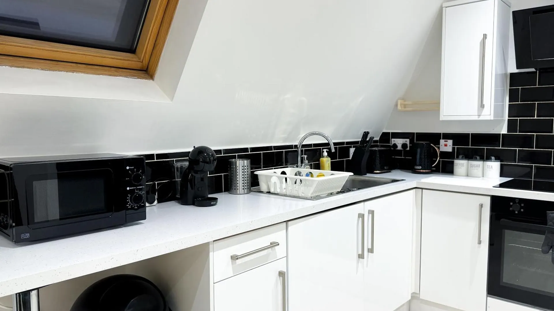 Modern & Relaxed 2 Bed Apartment Near City Centre
