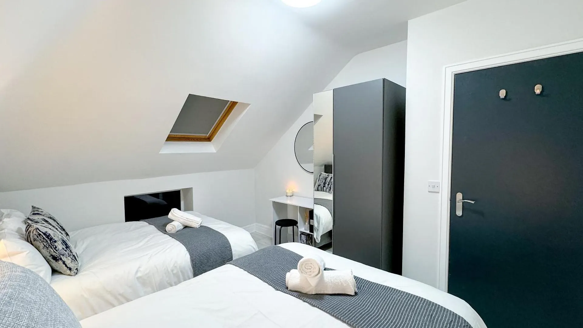 Modern & Relaxed 2 Bed Apartment Near City Centre